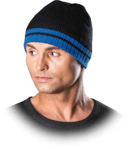  Czapka zimowa czarna z niebieskimi pasami CZPASBN