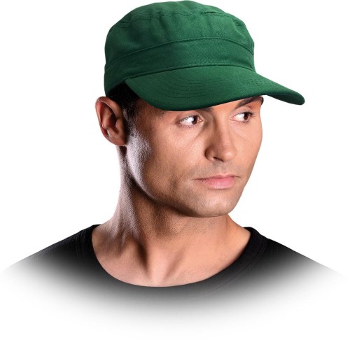 Czapka z daszkiem w modnym fasonie. CZPOPZ